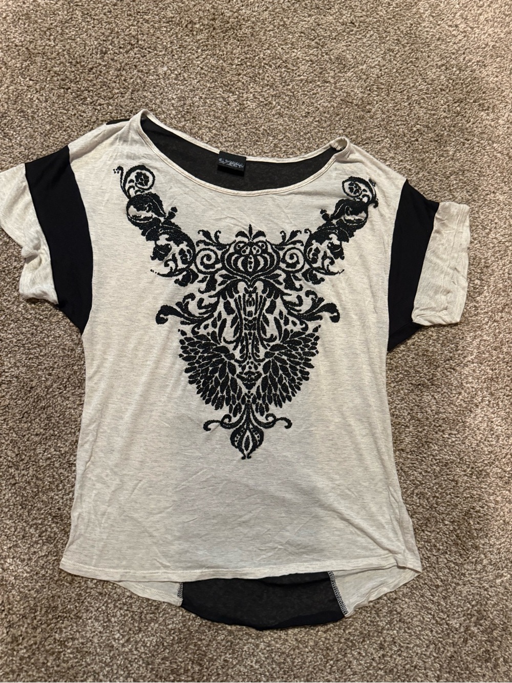 Black and Cream Ornate Print Short Sleeve Top